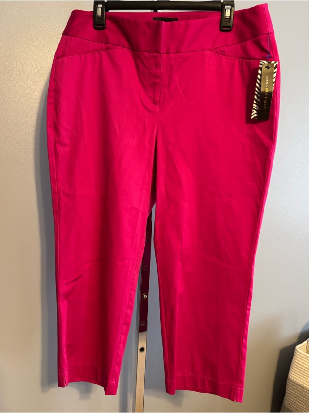Dana Buchman Women’s Pants/Ankle NWT‎ Size 14 Pink.